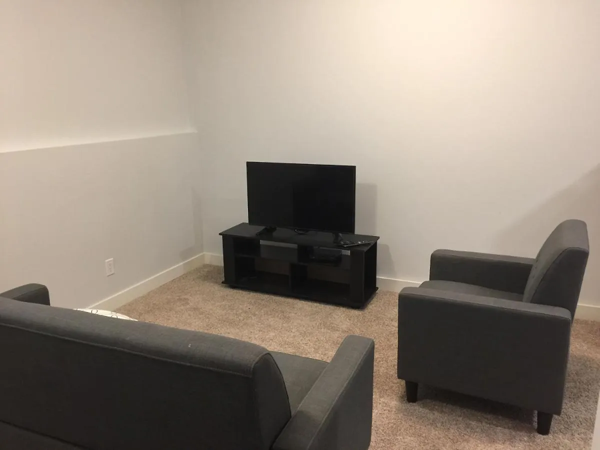 Three-Bedroom With Fireplace #41 Sunalta Downtown Calgary